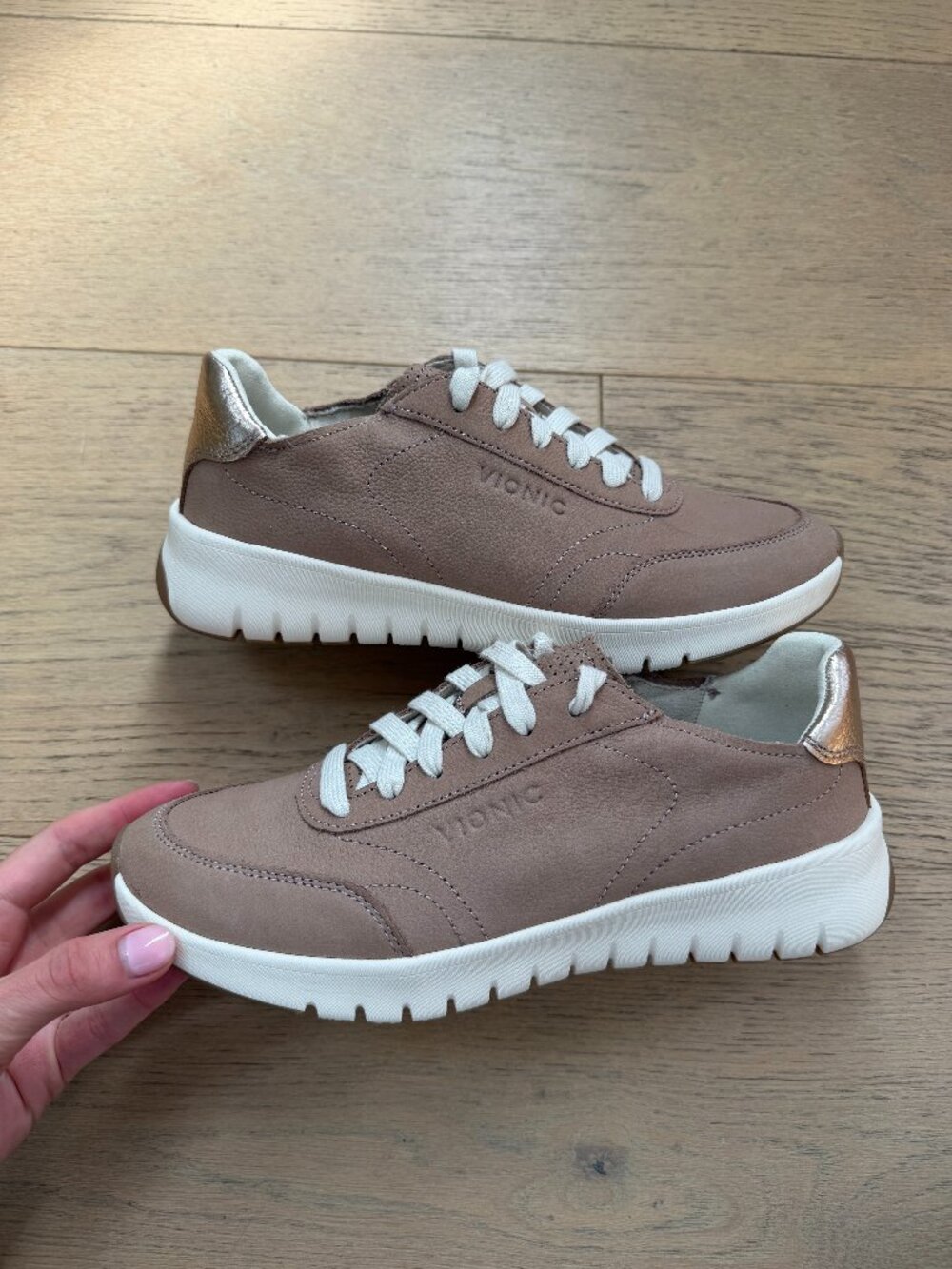 Vionic Uptown Sneaker